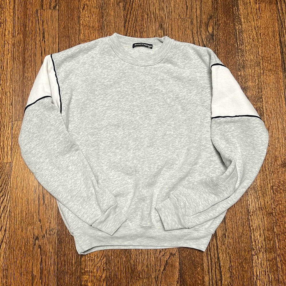 EUC Brandy Melville sweatshirt